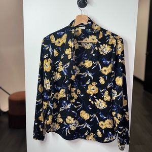 Kasper navy and yellow top💙